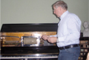 Das Pianola wurde in mühseliger Kleinarbeit von unserem Restaurator und langjährigen Vereinsmitglied Horst Riesebeck restauriert.